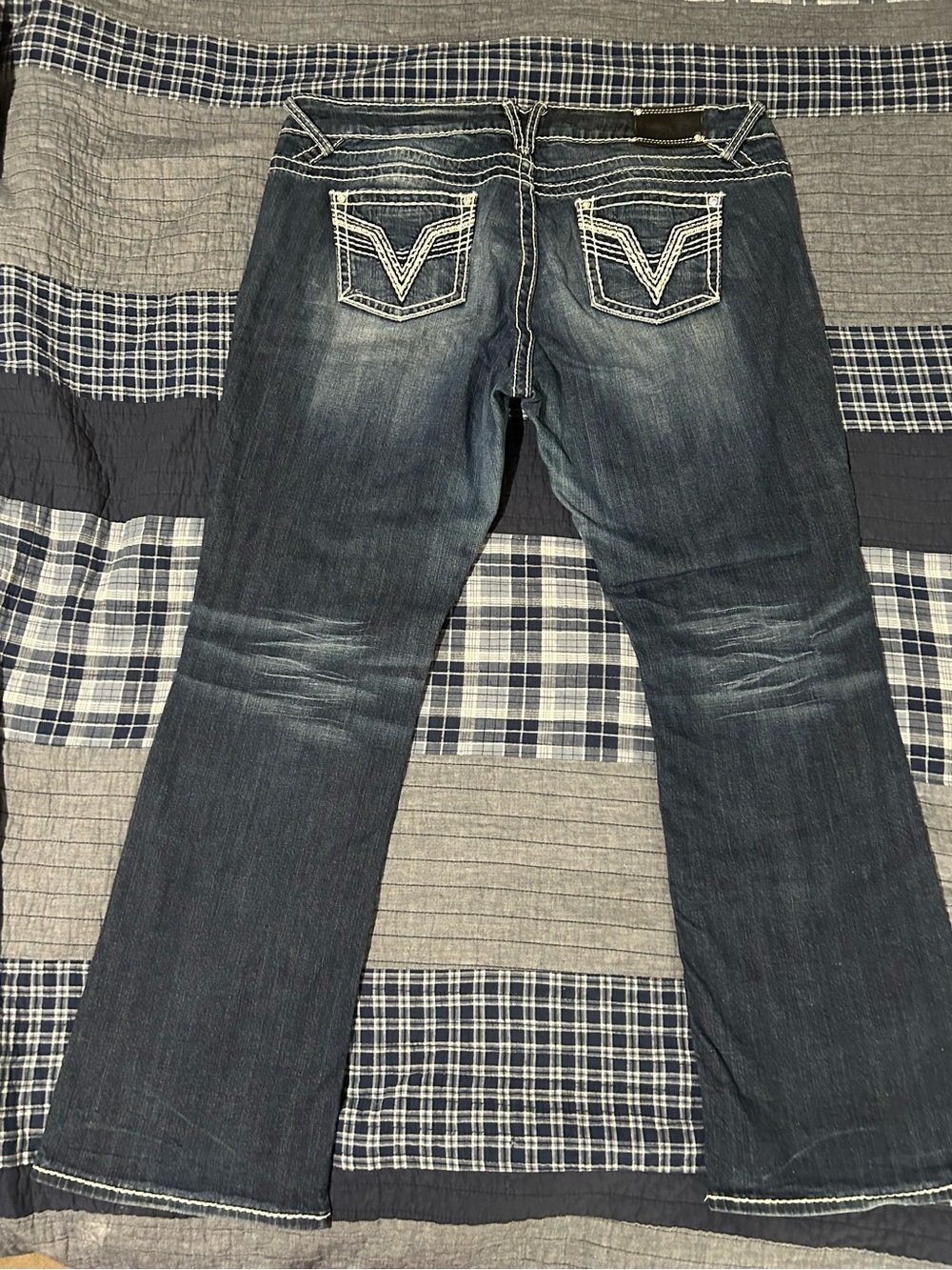 Vigoss faded blue jeans with white contrast stitching